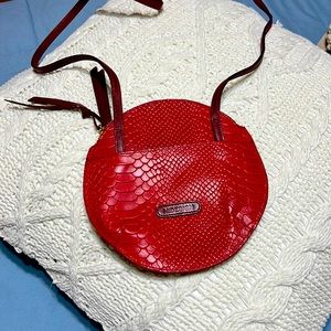 Hide sigh red croc bag